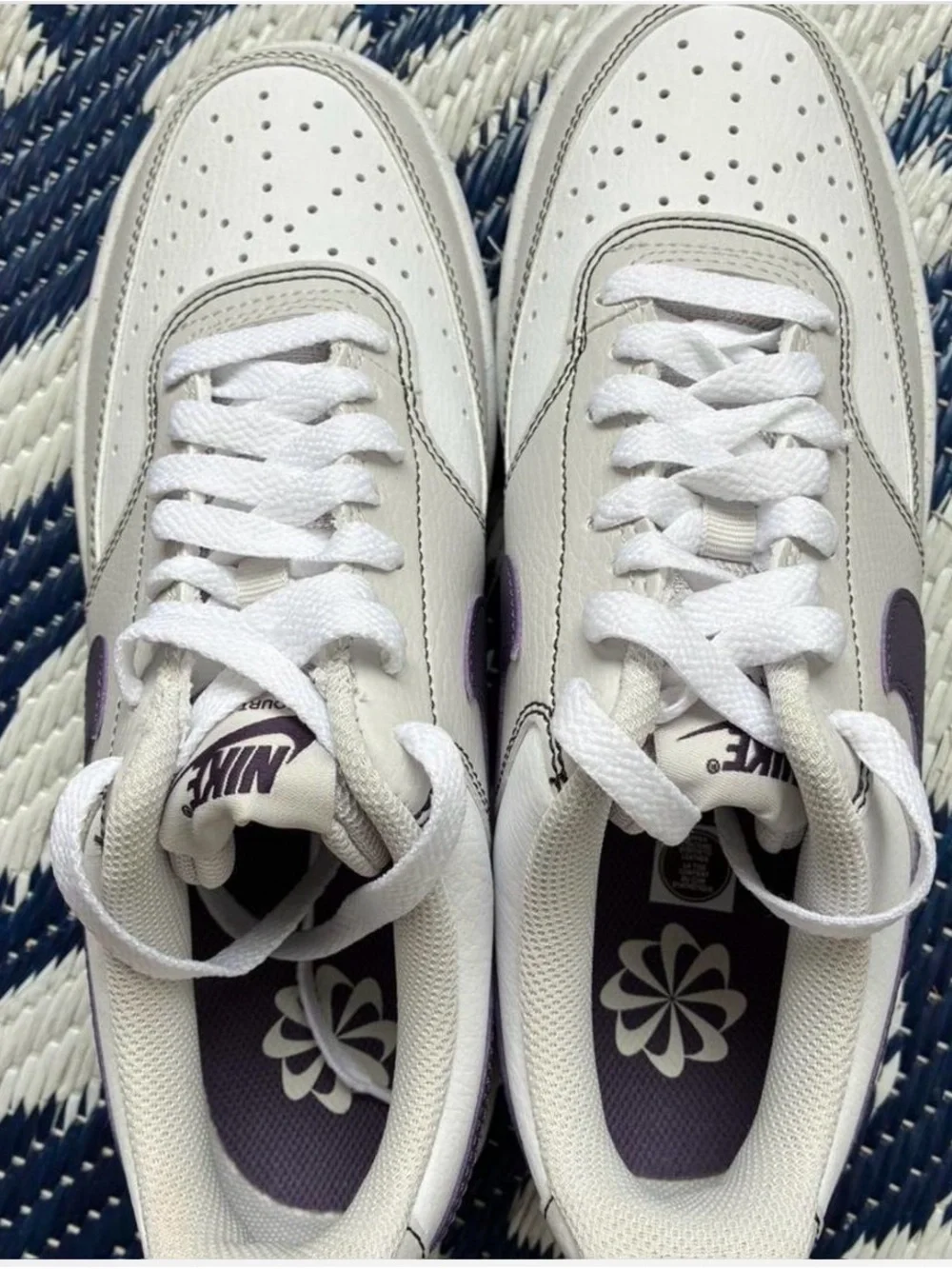 Nike Women’s White and Purple Low-Top Sneakers
